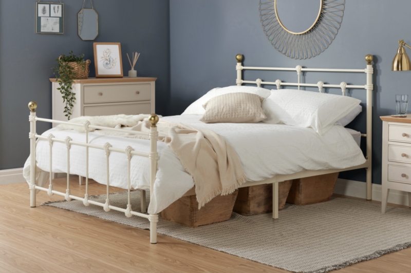 Arnold bed white
