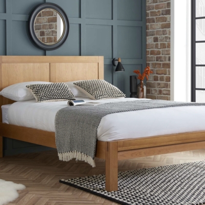 Bellingham oak bed 