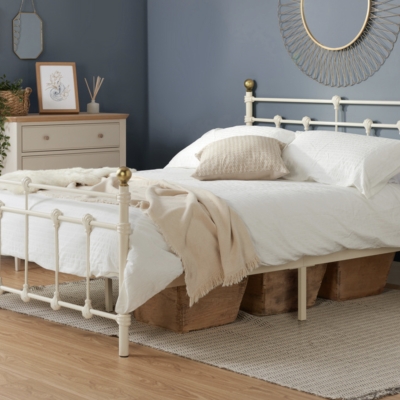 Arnold bed white 