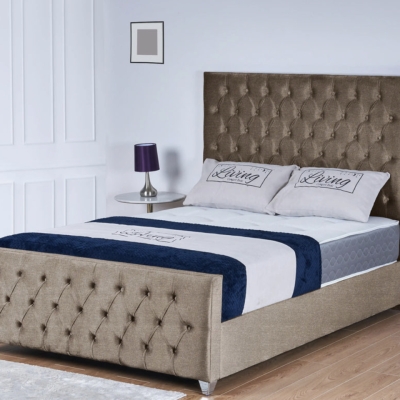 Chesterfield bed with footboard 