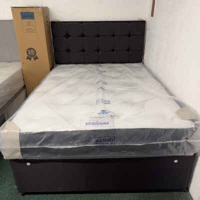 Cubed base and divan 