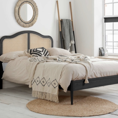 Lisa black oak rotten bed 