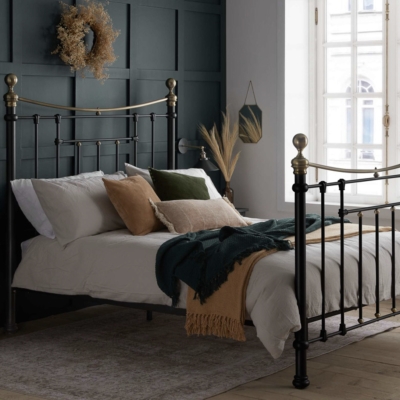 rectangle metal bed black 