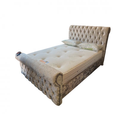 Sleigh bed 